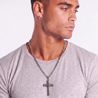 Collar con Cruz Celta